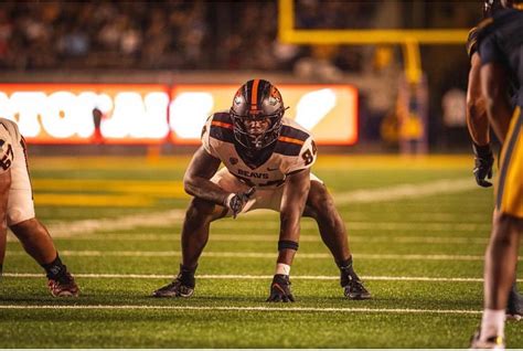 beaverblitz|Beaver Football (@BeaverFootball) .